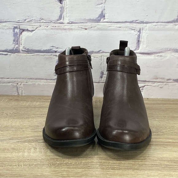 Clarks Lea Kittredge Brown Leather Buckle Ankle Boots - Picture 2 of 8